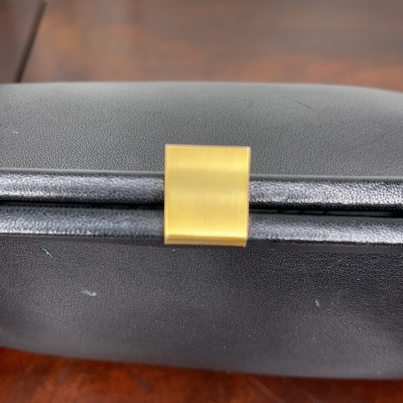 Leather Co. Liz Claiborne Black Leather Crossbody - Picture 6 of 10